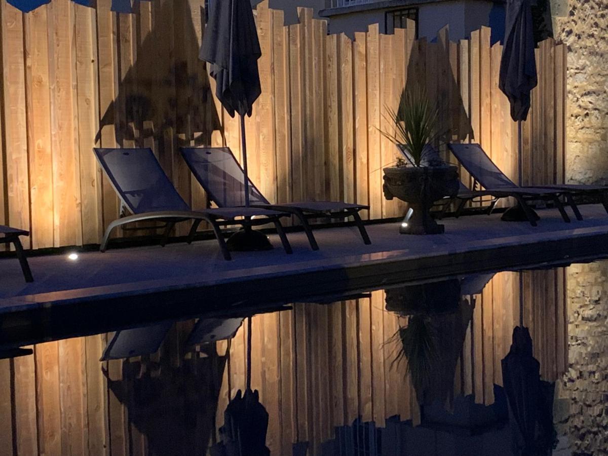 La Villa Du 15 - Chambres Independantes & Autonomes Du Restaurant La Maison - Clim Et Piscine Chauffee - Lit King Size Les Eyzies Exterior photo